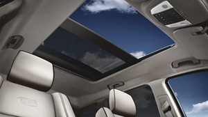 commandview-sunroof_2.jpg