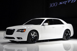 2012-Chrysler-300-SRT8-New-York-2011-1.jpg