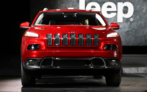 2014-Jeep-Cherokee-Limited-front-end.jpg