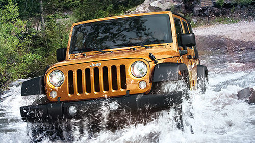 2-2014-wrangler-unlimited-sahara-ampd.jpg