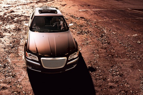 2012-Chrysler-300-Luxury-Edition-front.jpgのサムネイル画像