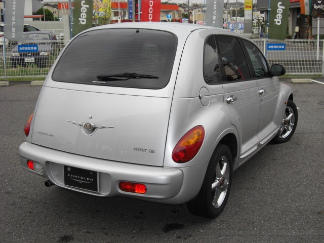 http://www.chukyo-chrysler.co.jp/chrysler/ex/up_img/20081219PT-car018.jpg