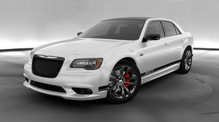 2015-Chrysler-300-SRT-11.jpg