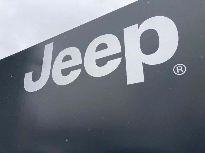 Jeep.JPG