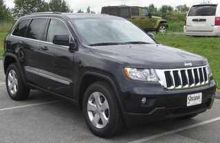 2011_Jeep_Grand_Cherokee_Laredo_--_08-13-2010.jpg