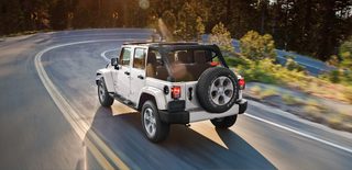 2017-Jeep-Wrangler-Unlimited-Gallery-Exterior-Sahara-White-Winding-Road_jpg_image_1440.jpg