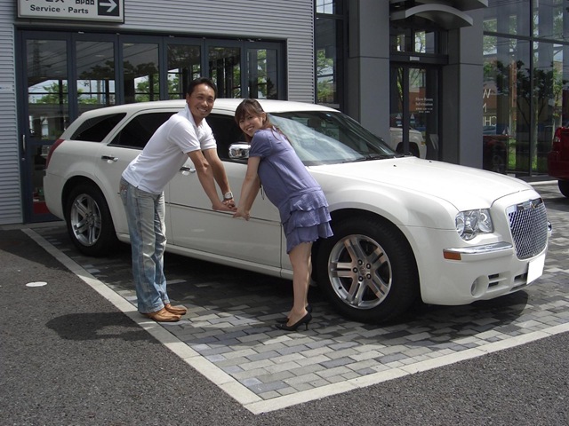 http://www.chukyo-chrysler.co.jp/up_img/20090621-300c-yu01.jpg