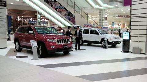 http://www.chukyo-chrysler.co.jp/up_img/20110620nagoyahigasi-pic009.jpg